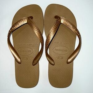 HAVAIANAS FLIPFLOPS ROSE GOLD TAN BOTTOM SZ 7/8 women’s